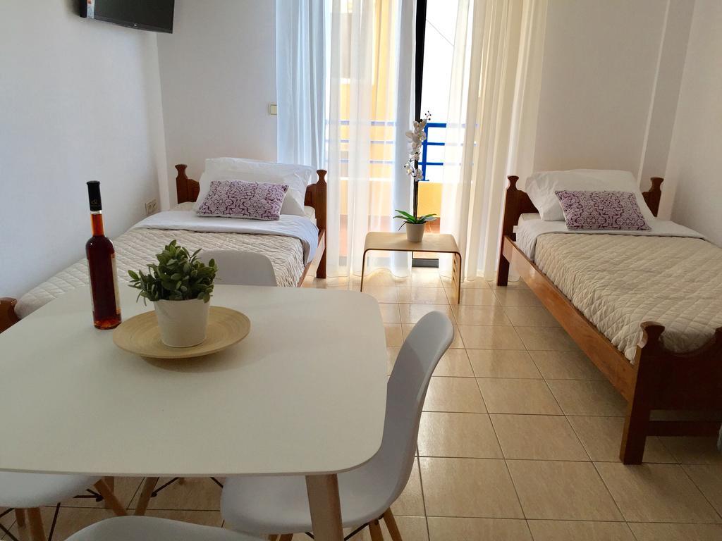 Sea And Sky Apartments ساراندا المظهر الخارجي الصورة