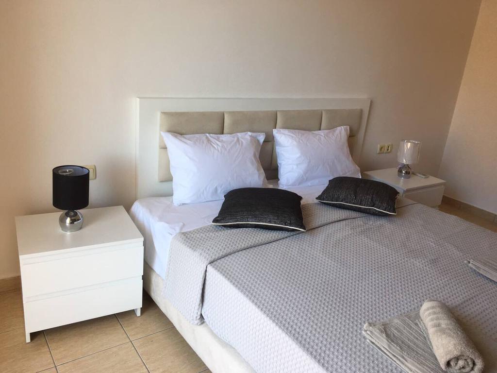 Sea And Sky Apartments ساراندا المظهر الخارجي الصورة