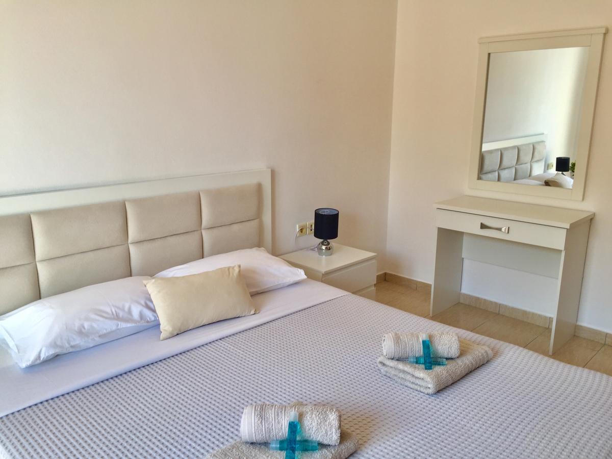 Sea And Sky Apartments ساراندا المظهر الخارجي الصورة