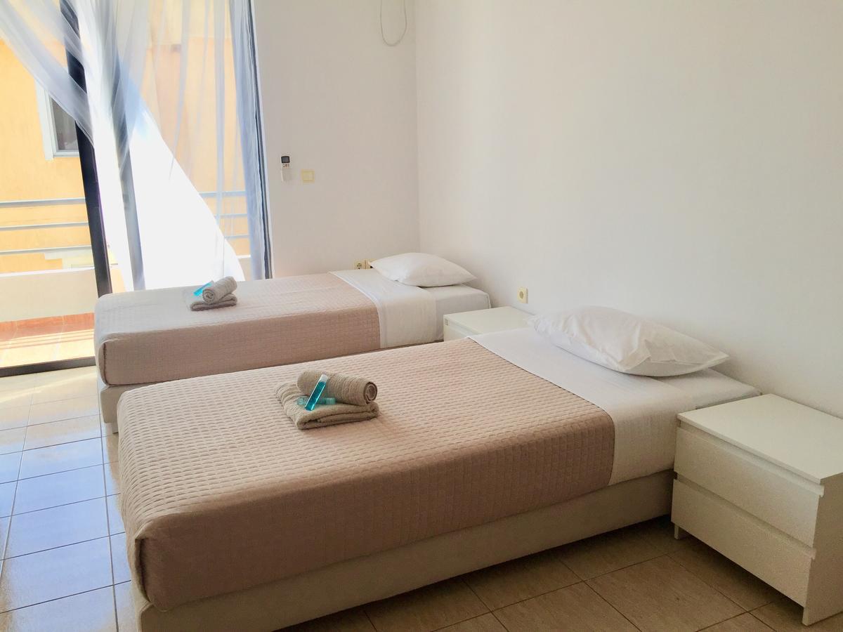 Sea And Sky Apartments ساراندا المظهر الخارجي الصورة
